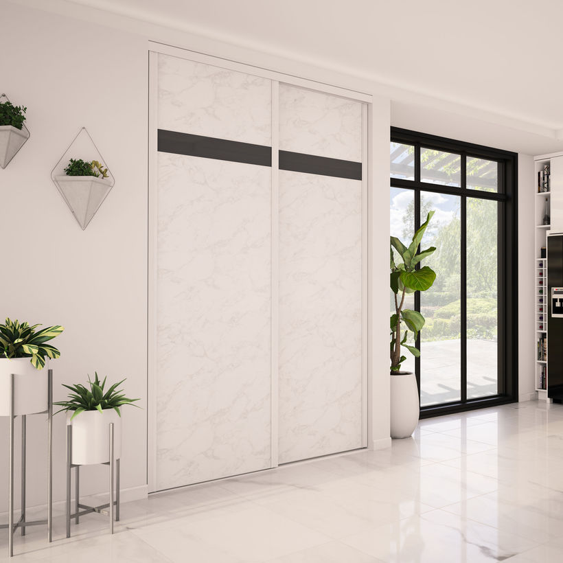 Façade de placard coulissante 2 portes décor marbre blanc, verre laqué gris foncé
