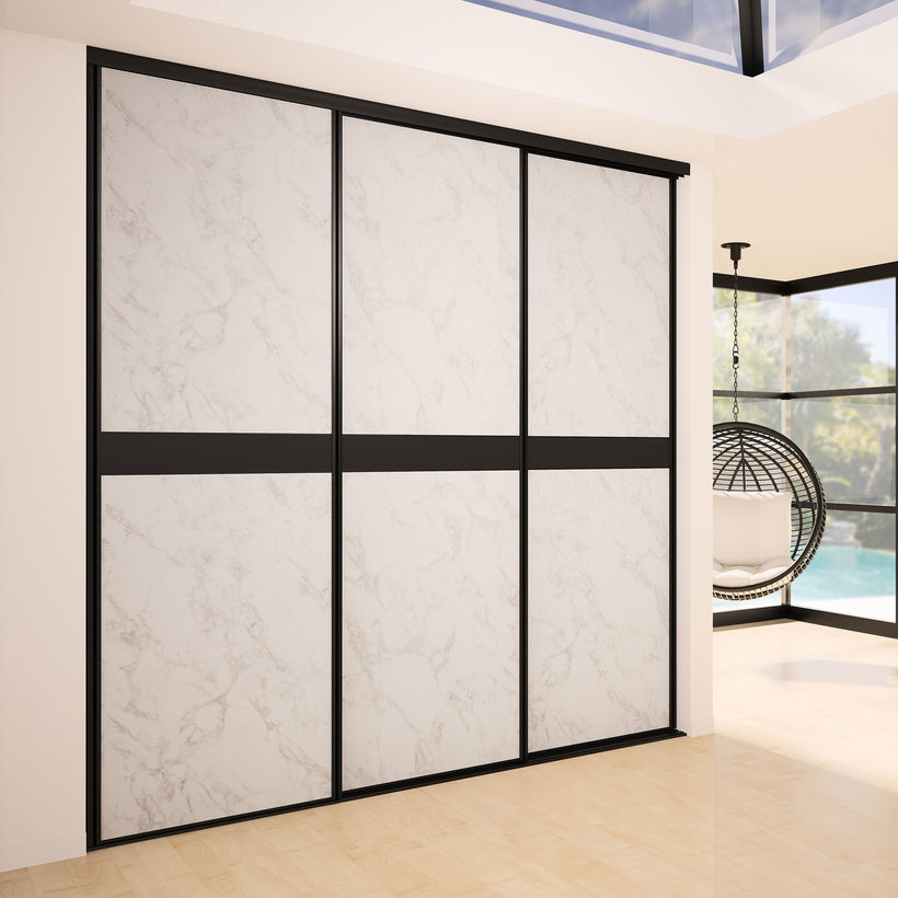 Façade de placard coulissante 3 portes décor marbre blanc, décor noir intense