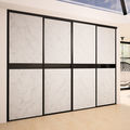 Façade de placard coulissante 4 portes décor marbre blanc, verre laqué noir