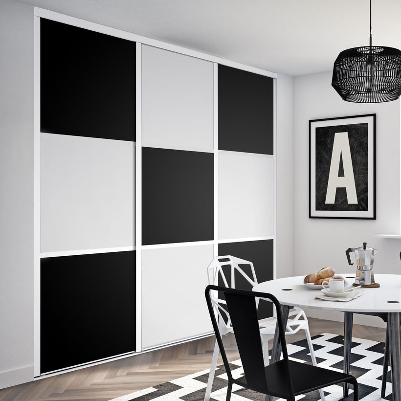 Façade de placard coulissante 3 portes décor noir intense, décor blanc mat