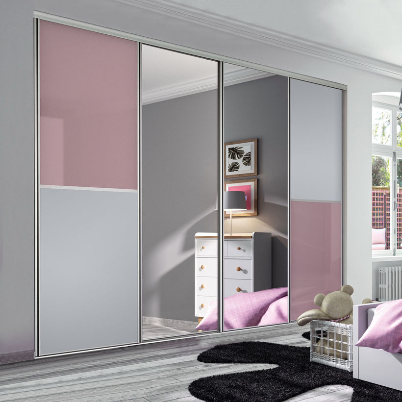 Façade de placard coulissante 4 portes verre laqué rose pastel, décor gris galet, miroir argent