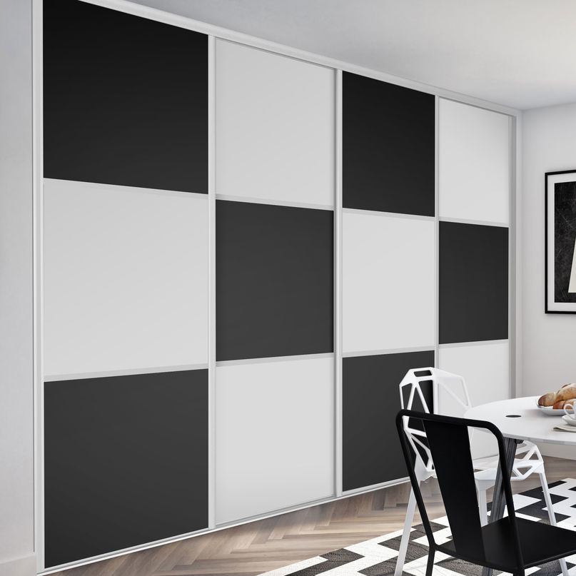 Façade de placard coulissante 4 portes décor noir intense, décor blanc mat
