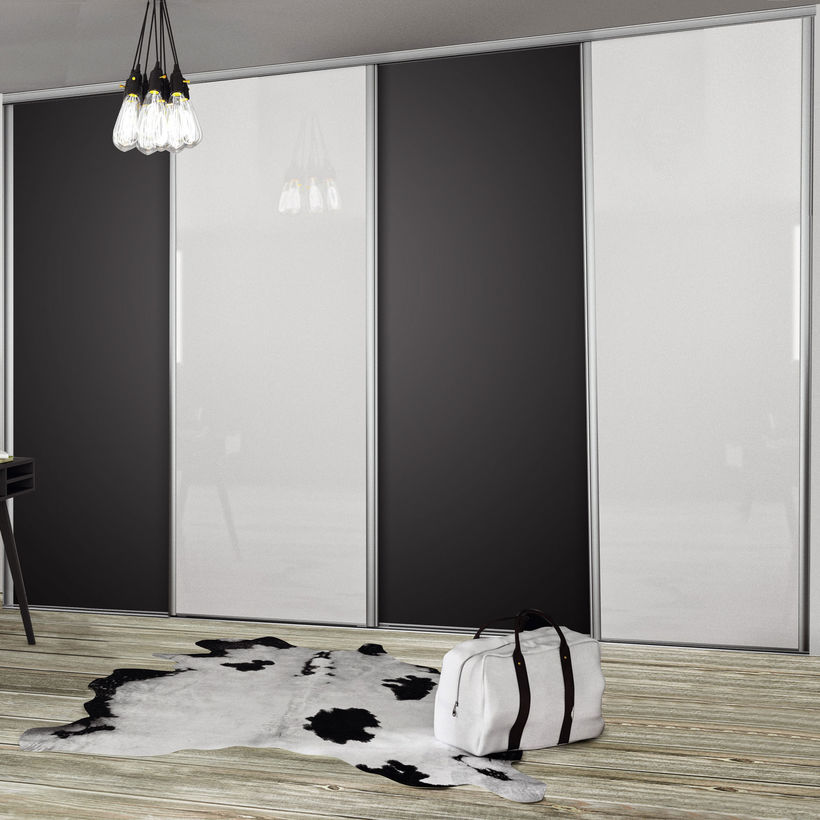 Façade de placard coulissante 4 portes décor noir intense, verre laqué blanc pur
