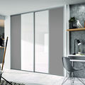 Façade de placard coulissante 4 portes verre laqué blanc pur, décor gris intense